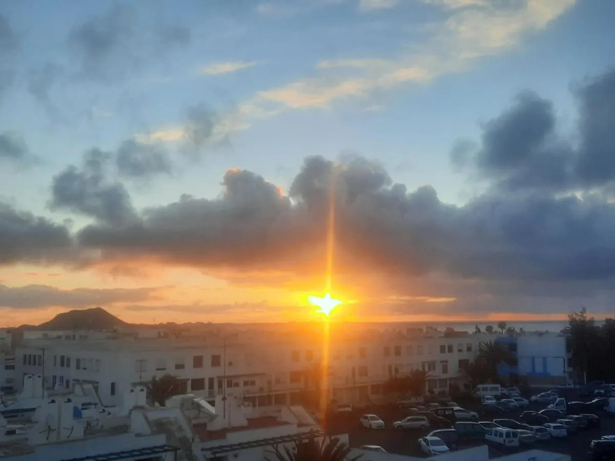 Sun & Surf Loft, Near Main Street And Beach, Wifi Fiber, Winter Garden With Sea View Corralejo 0*,  Spain