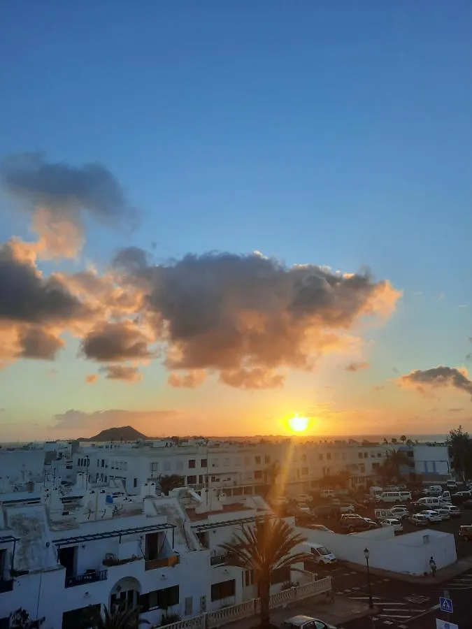 Sun & Surf Loft, Near Main Street And Beach, Wifi Fiber, Winter Garden With Sea View Corralejo Spain